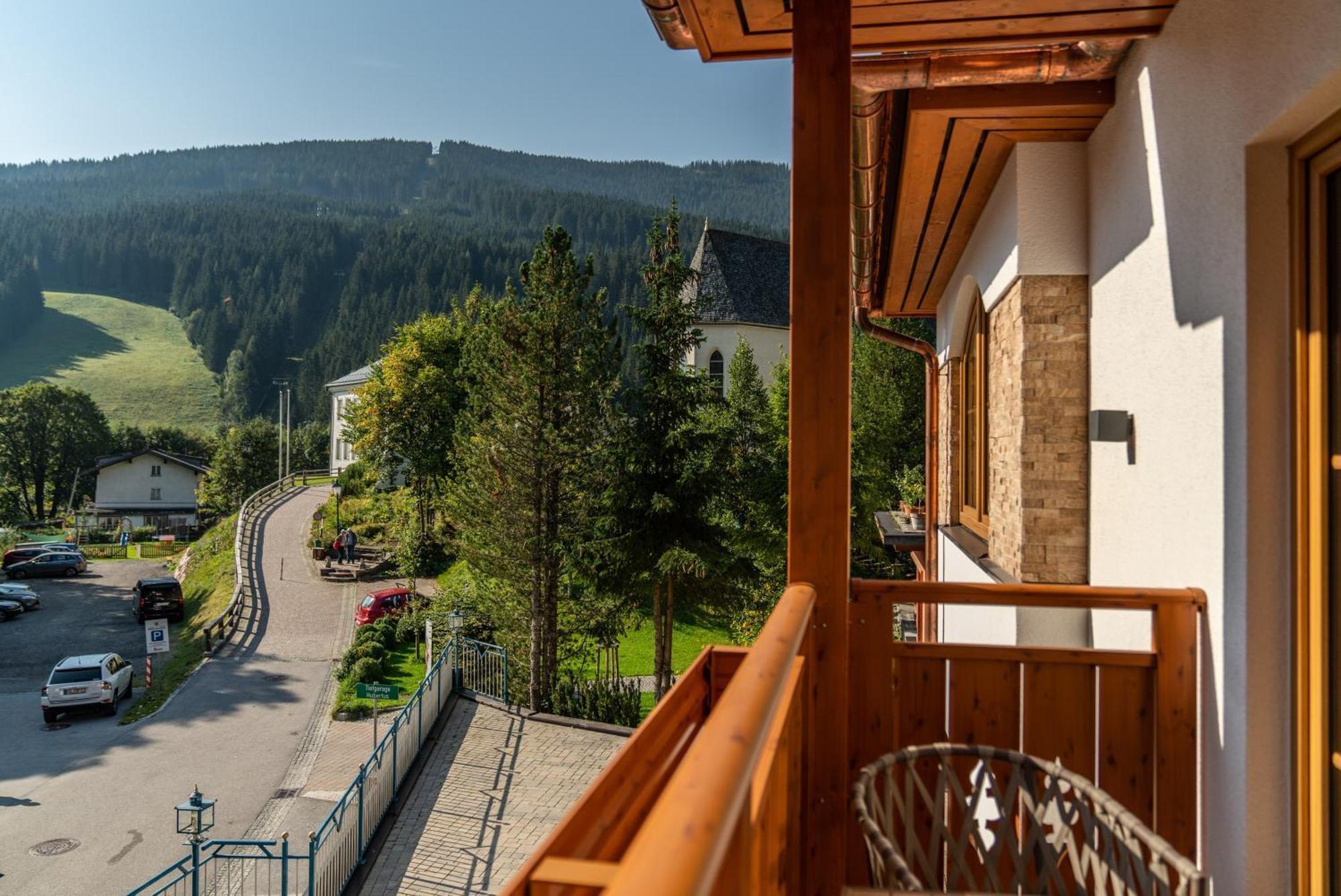 Hotel Am Sonnenhuegel Filzmoos Buitenkant foto